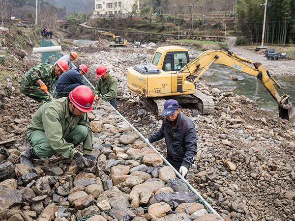 ���ظ��eʯ�\�aƷ��ɽ�|���Ϻӵ�����